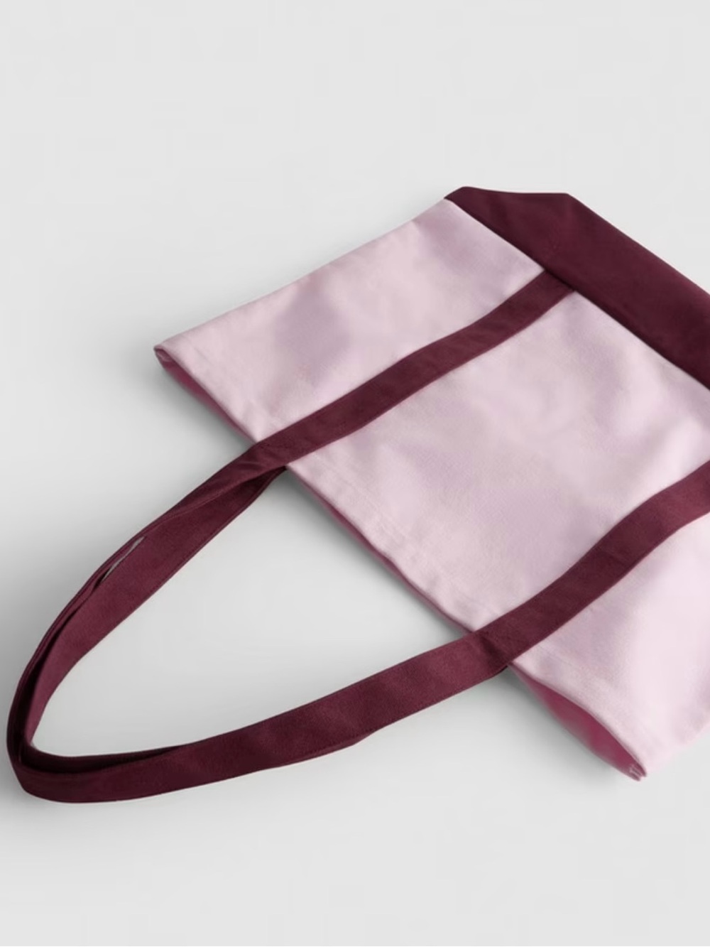 Gilmore Girls Stars Hollow Canvas Tote in Light Pink and Maroon - Picture 14 of 14